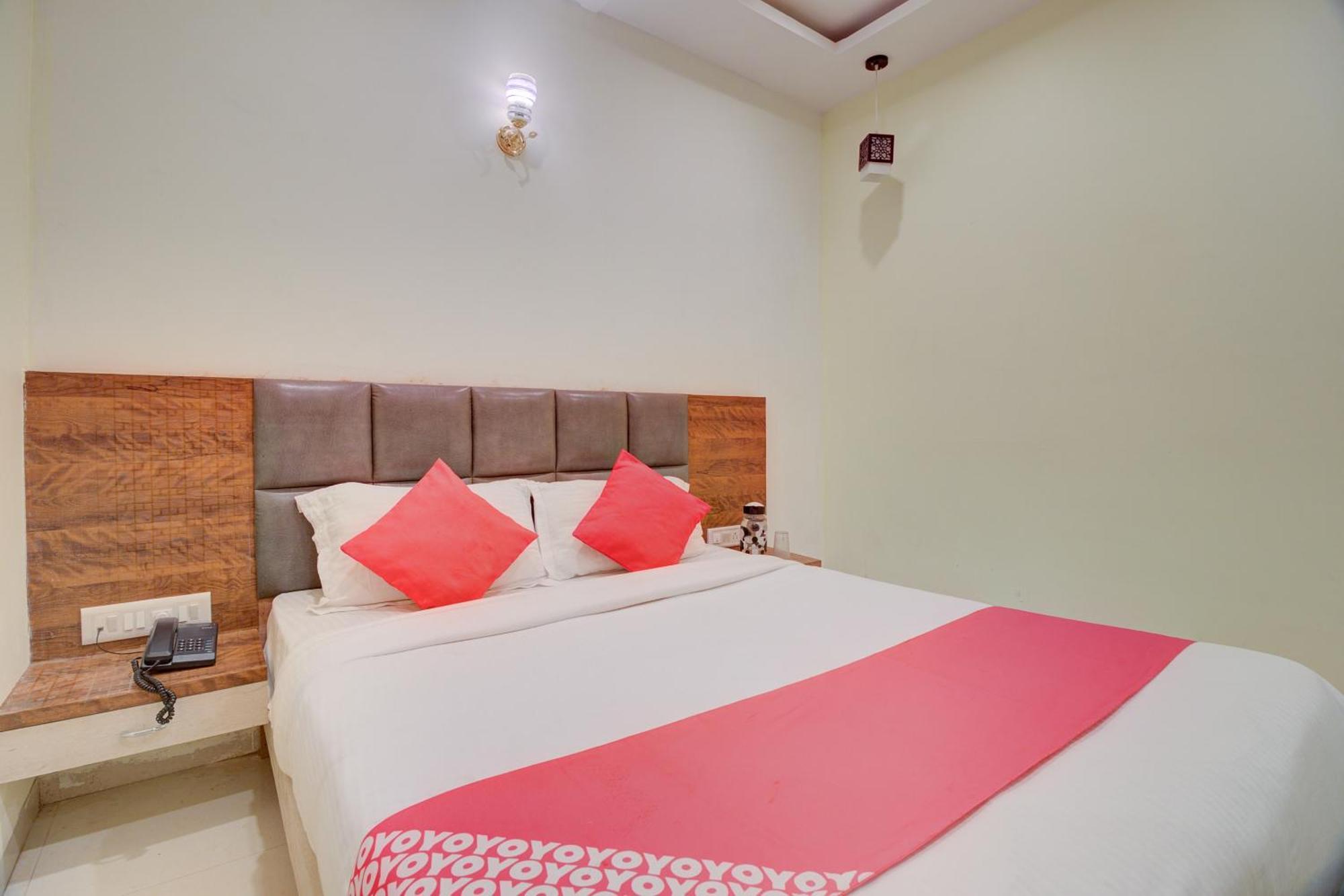 Hotel O Royal Orbit Mumbai Bagian luar foto