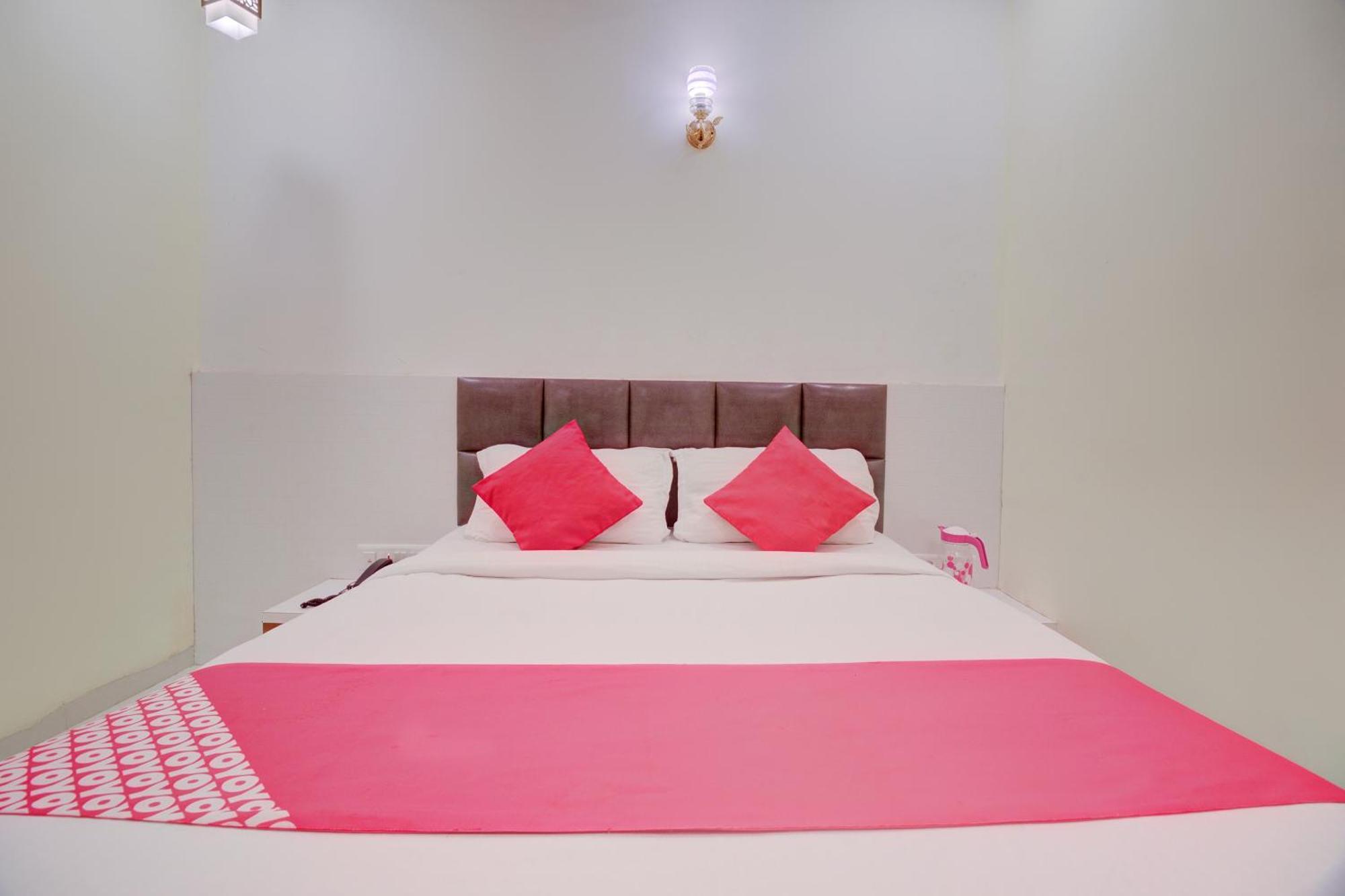 Hotel O Royal Orbit Mumbai Bagian luar foto