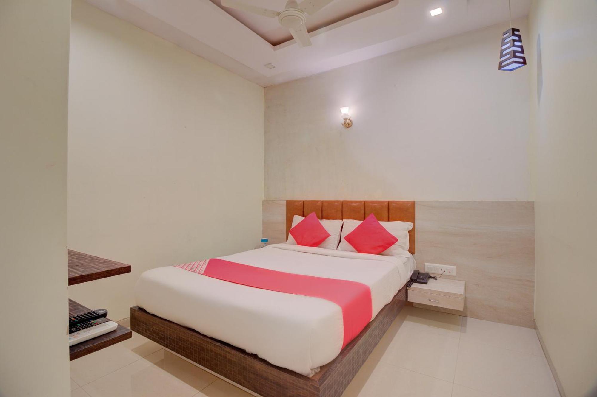 Hotel O Royal Orbit Mumbai Bagian luar foto