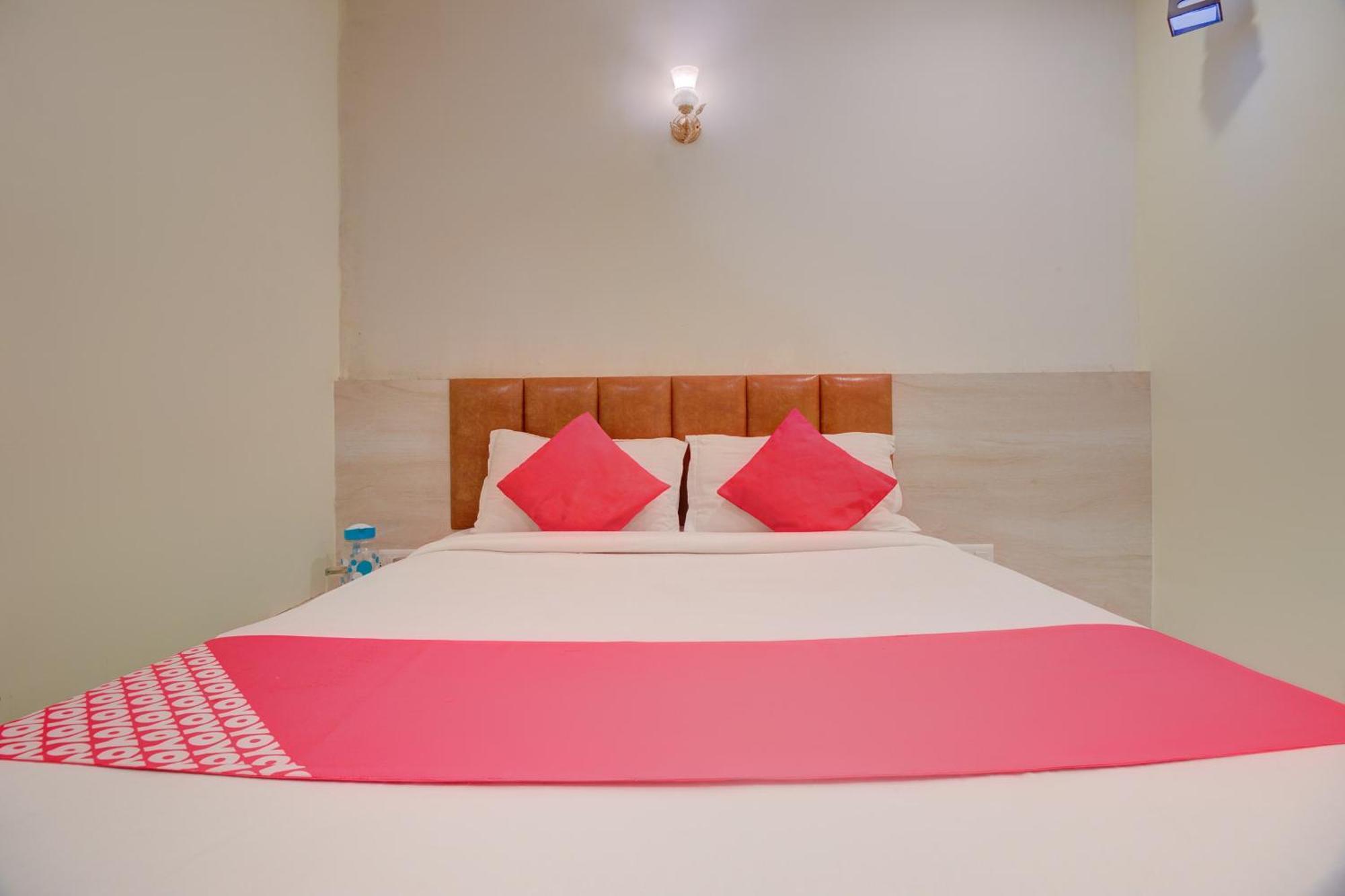 Hotel O Royal Orbit Mumbai Bagian luar foto