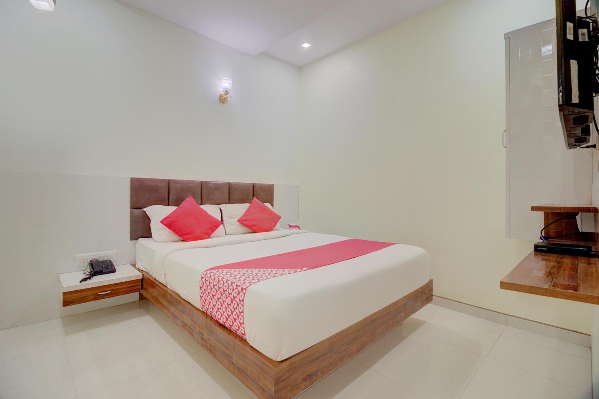 Hotel O Royal Orbit Mumbai Bagian luar foto